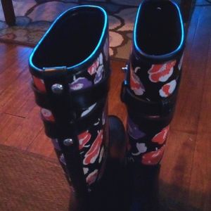 Coach rain boots in multi color. Size 8